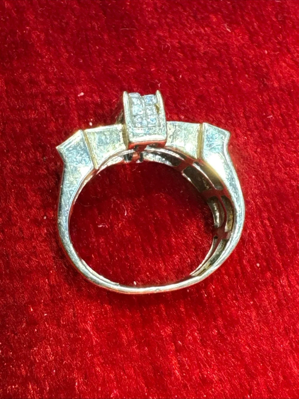 14K Yellow Gold Princess Cut Diamond Ring Size 6 7.5g Invisible Set I1-I2